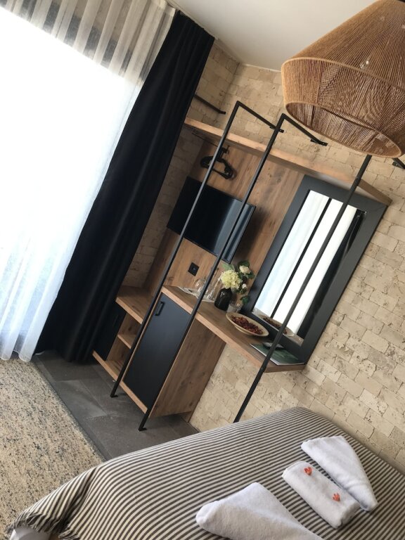 Урла: Fermaki Rooms - Adults Only