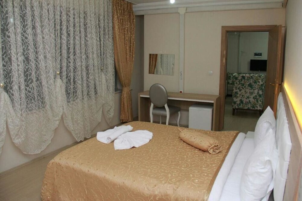Ван: Imperial Tower Hotel