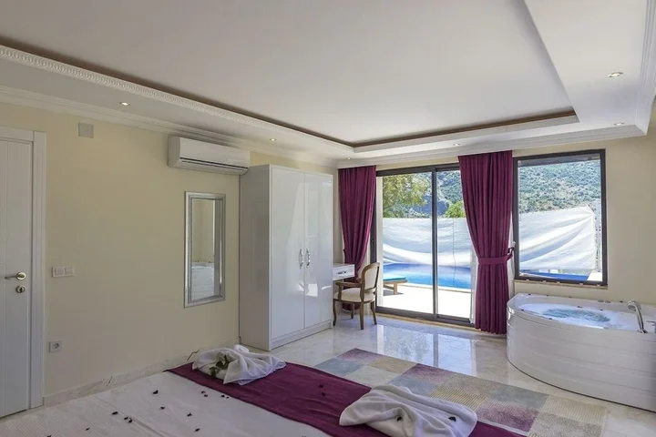 Исламлар: Villa Nefer