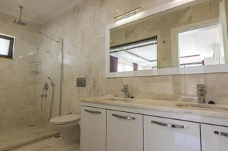 Исламлар: Villa Nefer