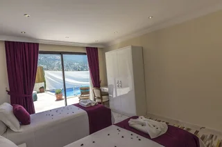 Исламлар: Villa Nefer
