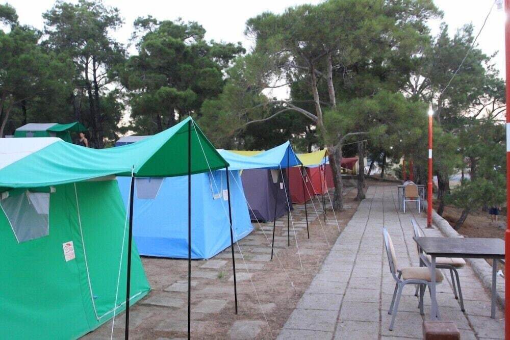 Айвалык: Camlik Kamping