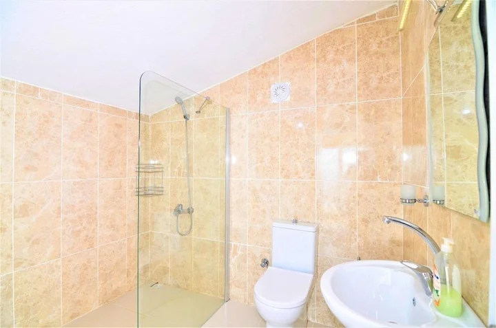 Исламлар: Villa Beyaz