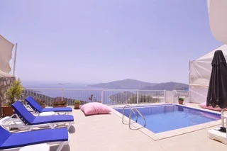 Исламлар: Villa Beyaz