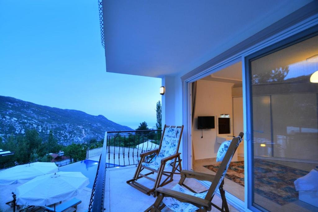 Исламлар: Villa Beyaz