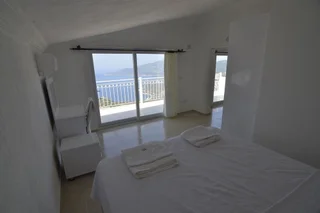 Исламлар: Villa Beyaz