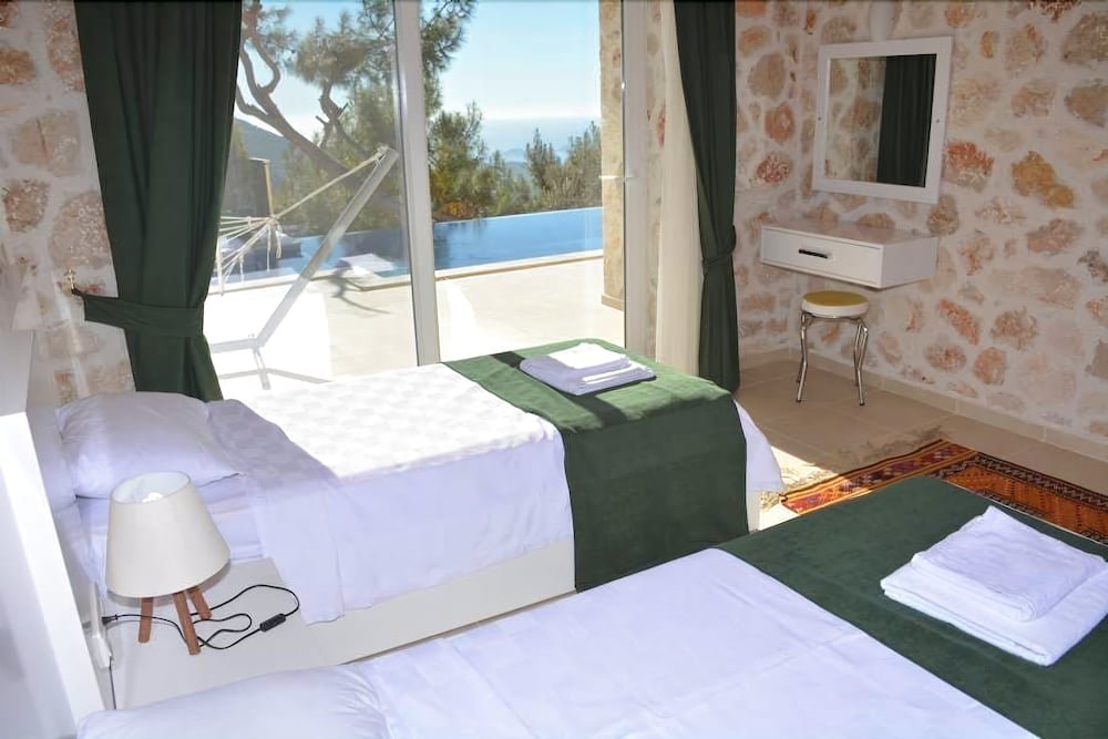 Исламлар: Villa Tugra