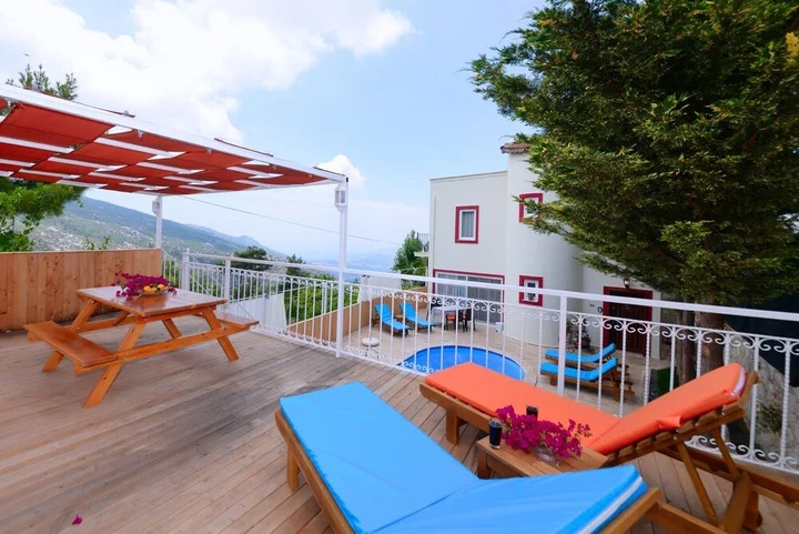 Исламлар: Villa Muge