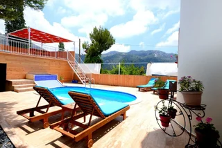 Исламлар: Villa Muge