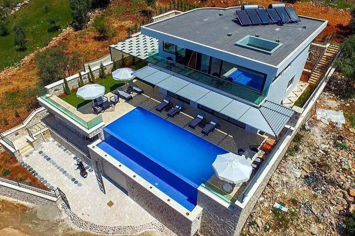 Исламлар: Villa Camli