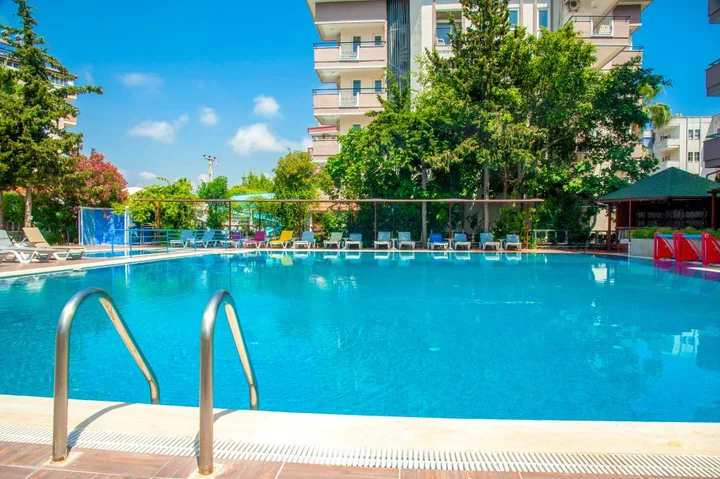 Аланья: Grand Bahama Beach Hotel