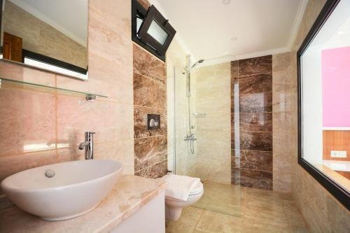 Исламлар: Villa Romanson