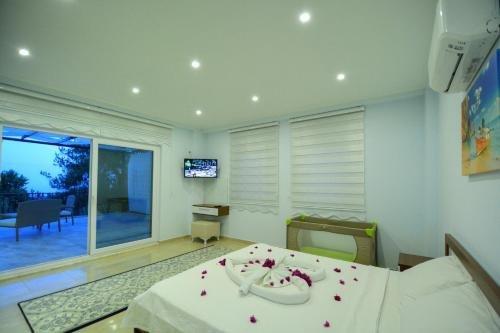 Исламлар: Villa Zara