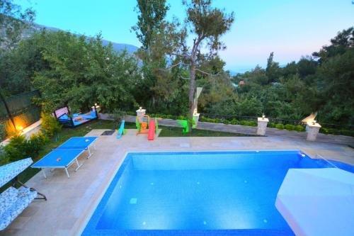 Исламлар: Villa Zara
