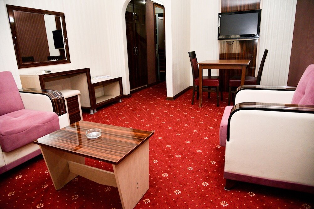 Мерсин: Gondol Hotel