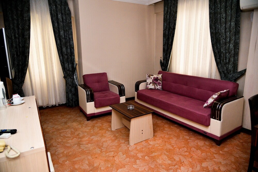 Мерсин: Gondol Hotel