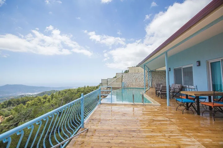 Исламлар: Villa Hira 4