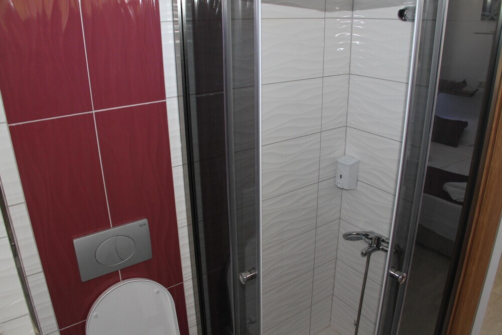 Капикири: Aelbistan Otel