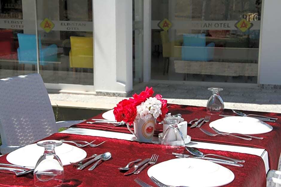 Капикири: Aelbistan Otel
