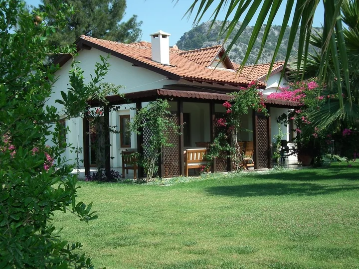 Дальян: Villa Lale
