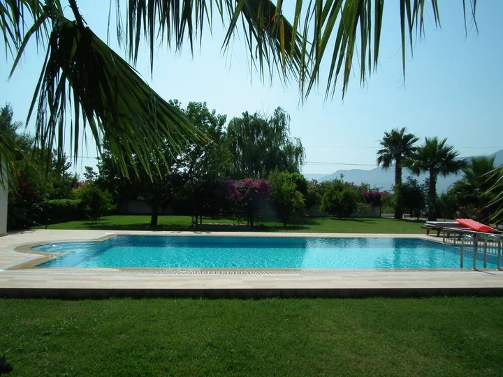 Дальян: Villa Lale