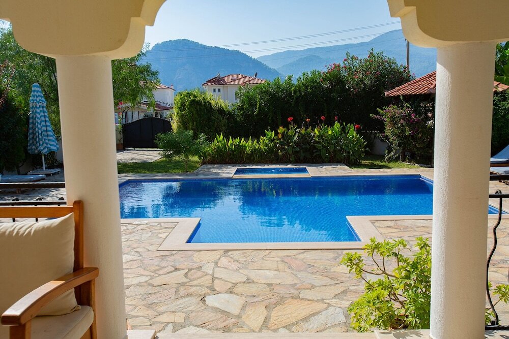 Дальян: Villa Menekse