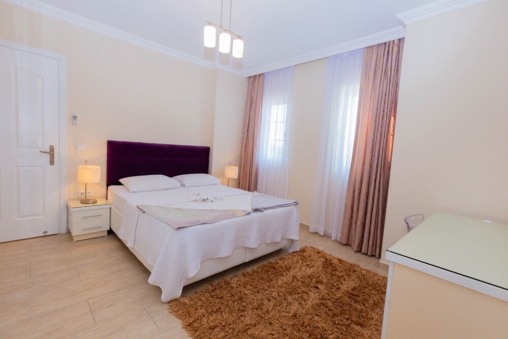 Дальян: Villa Menekse