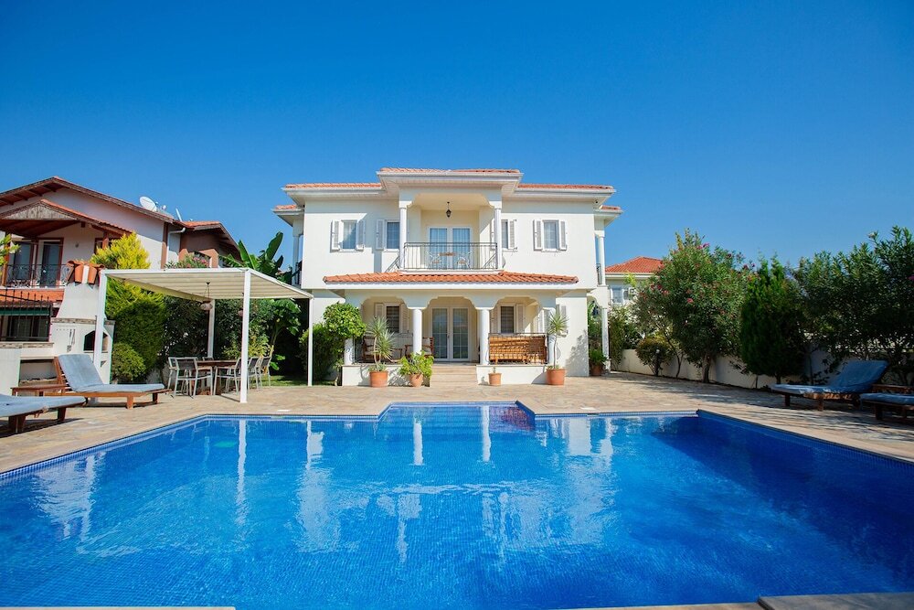 Дальян: Villa Menekse