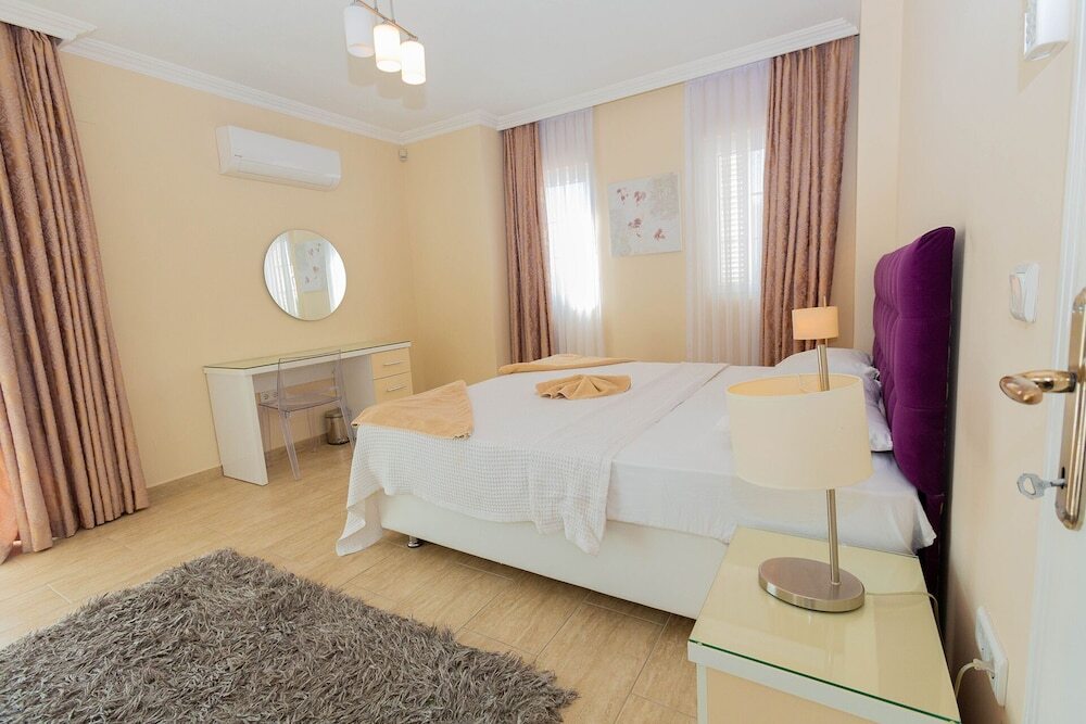 Дальян: Villa Menekse