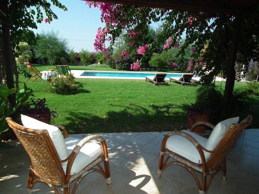 Дальян: Villa Nazli