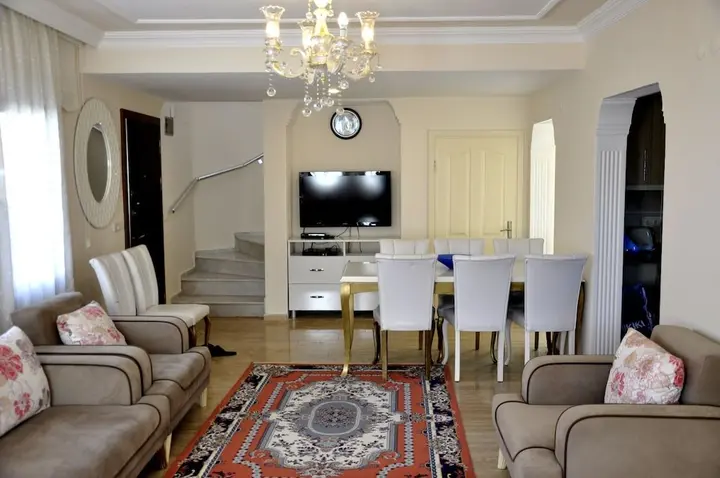 Дальян: Villa Hayri