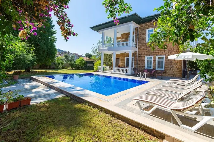Дальян: Villa Akinci