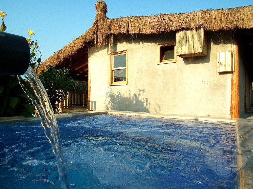 Дальян: Yalicapkin Cottage