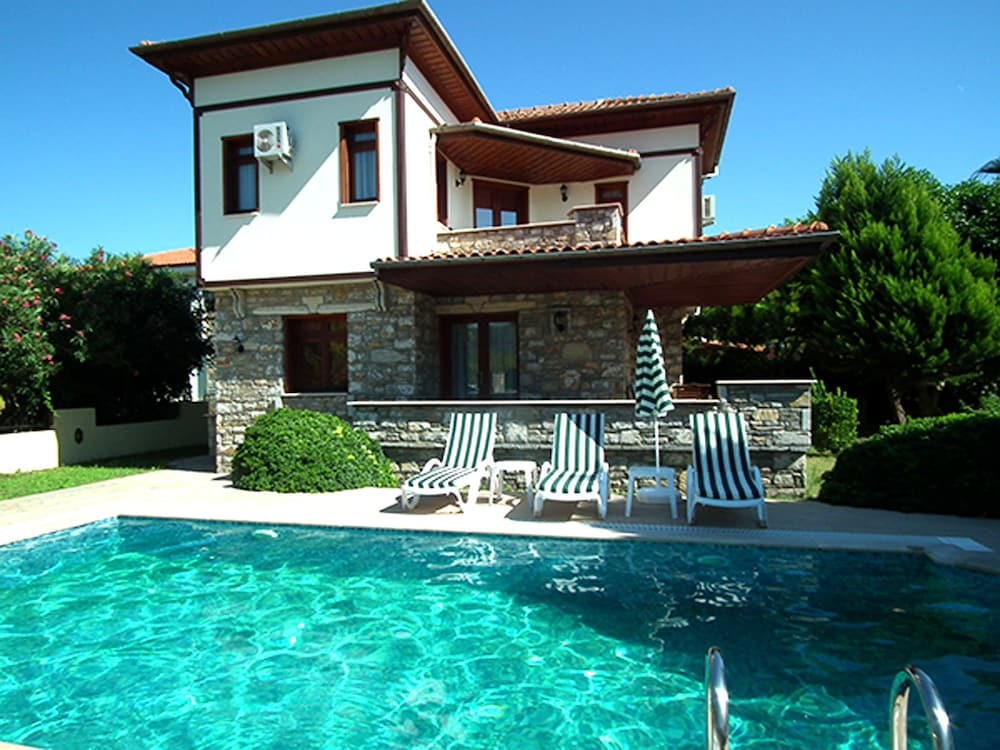 Дальян: Villa Celik