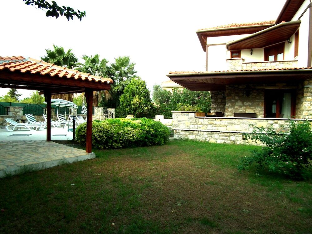 Дальян: Villa Celik
