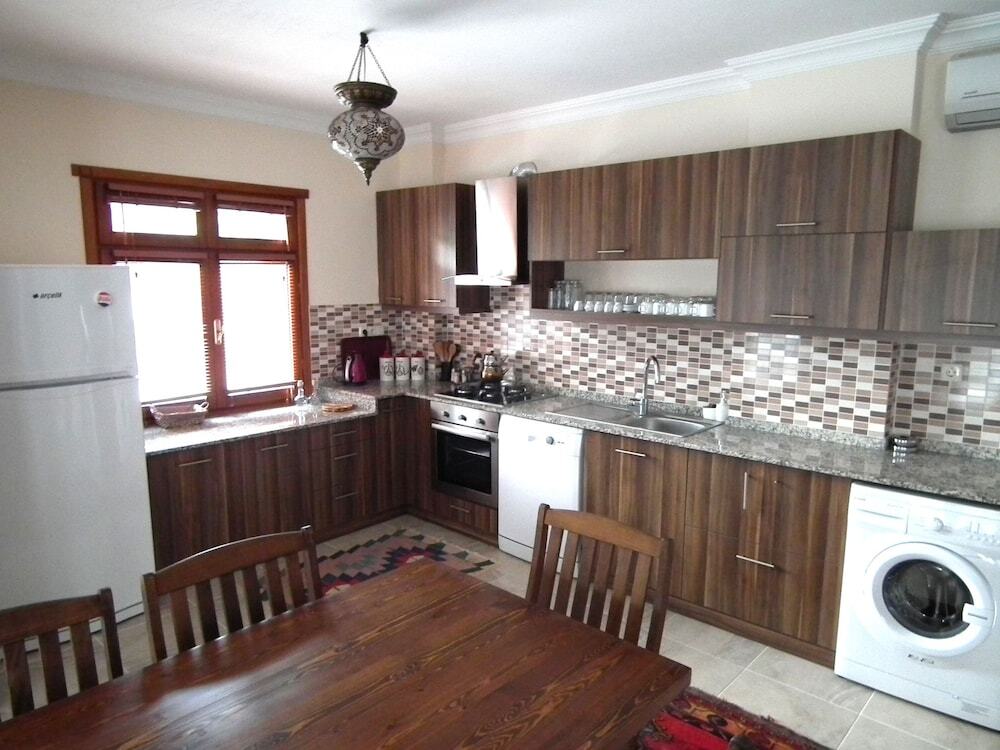 Дальян: Villa Celik