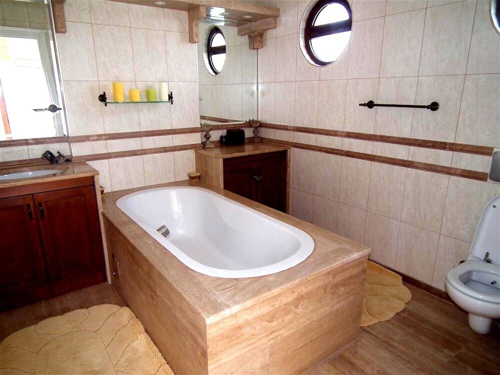 Дальян: Iris Villa