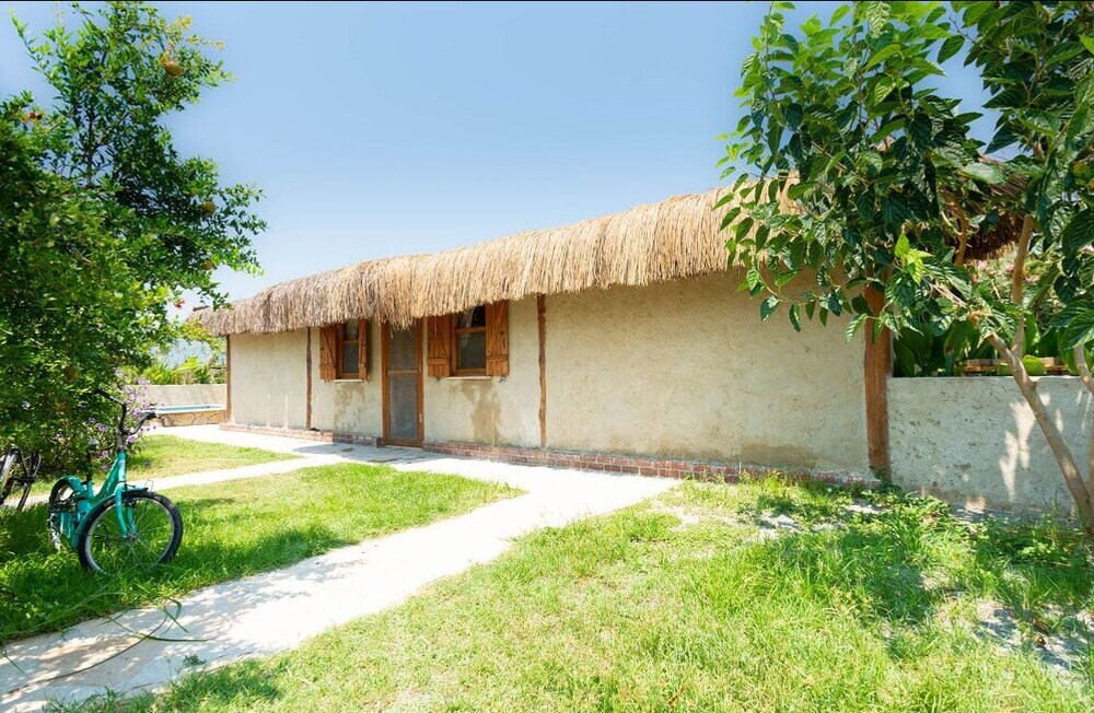 Дальян: Kingfisher Cottage