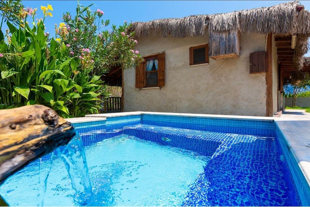Дальян: Kingfisher Cottage