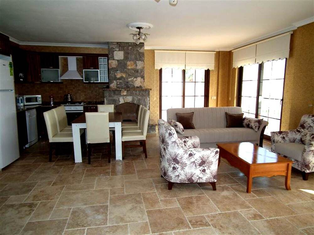 Дальян: Villa Bulut