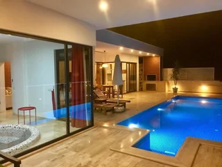 Исламлар: Villa Sude