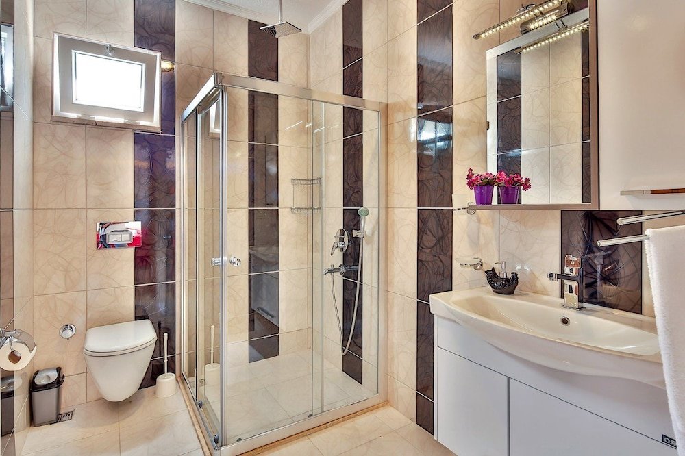 Исламлар: Villa Ihlamur