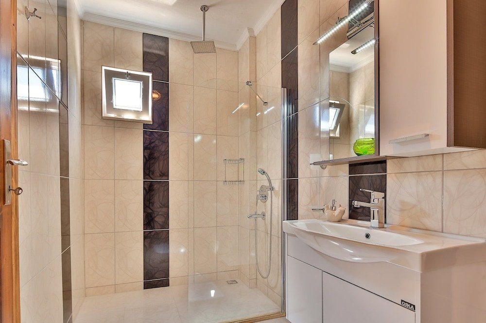 Исламлар: Villa Ihlamur