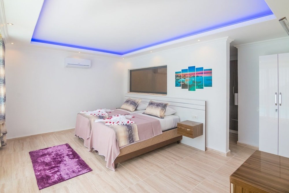 Исламлар: Villa Gulay