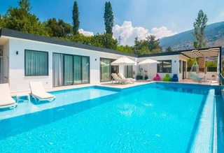 Исламлар: Villa Gulay