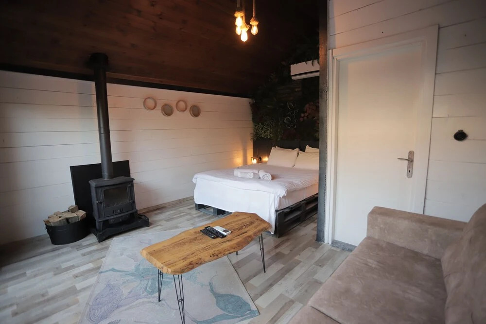 Янык: Adesa Bungalow Hotel