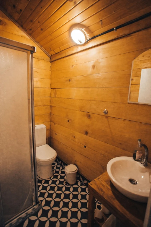 Янык: Adesa Bungalow Hotel