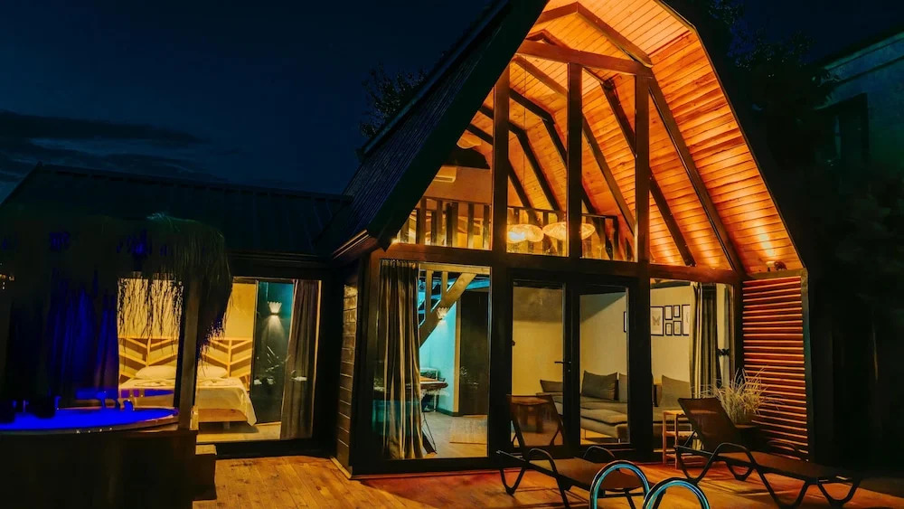 Янык: Adesa Bungalow Hotel