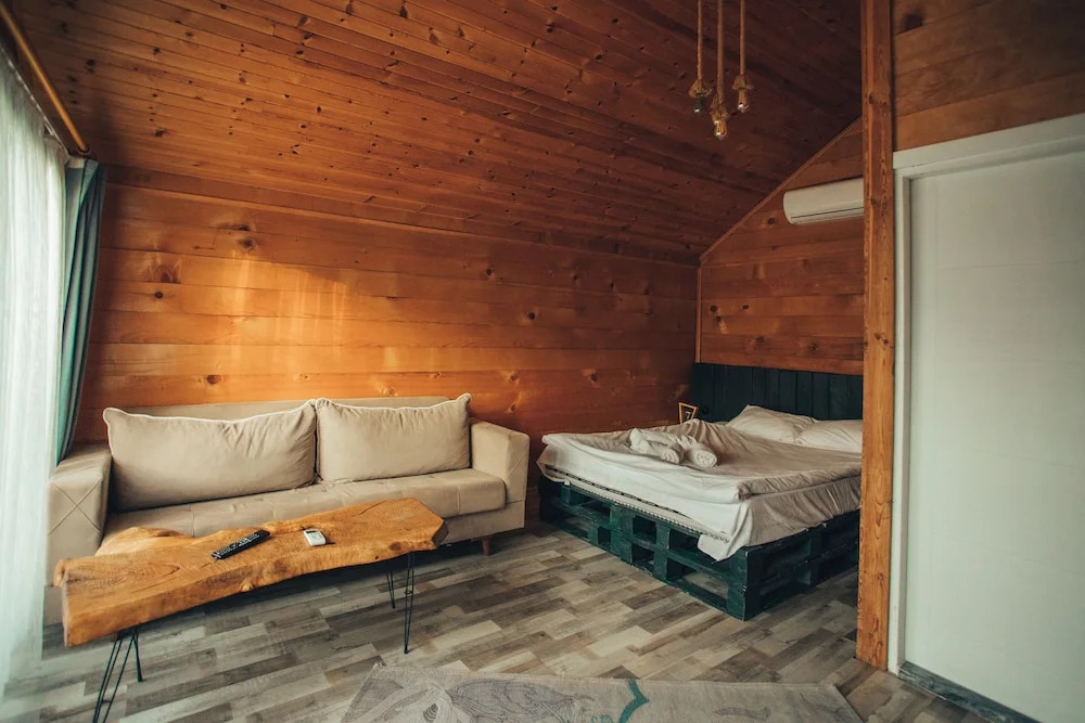 Янык: Adesa Bungalow Hotel
