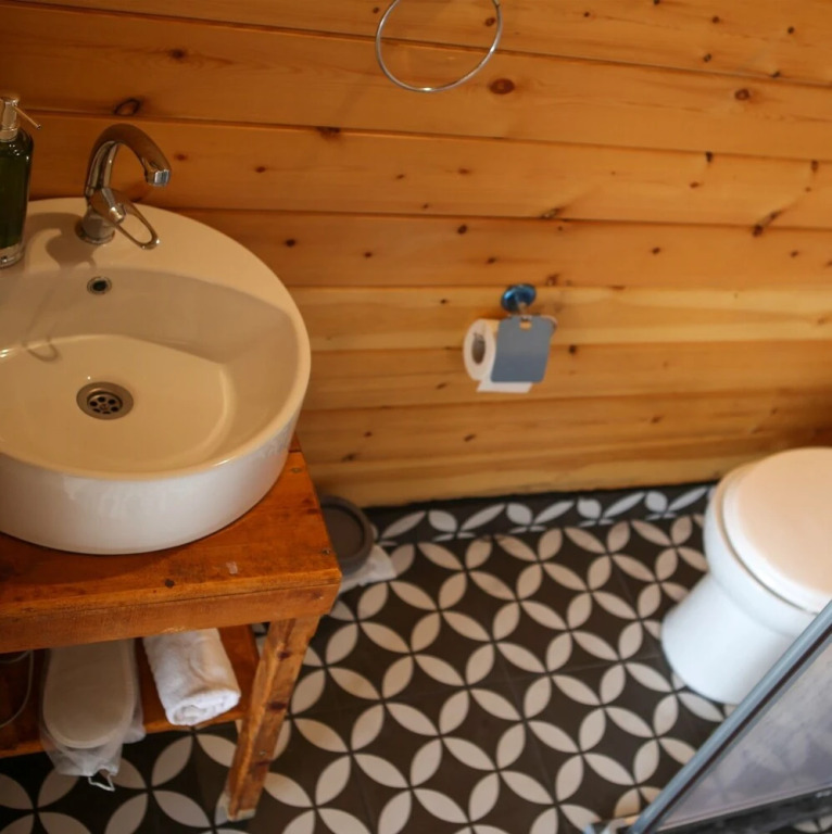 Янык: Adesa Bungalow Hotel